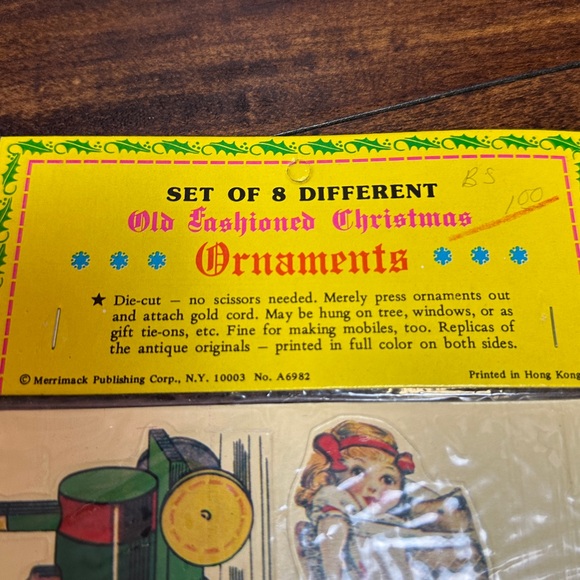 NEW old stock set of 8 old fashioned Christmas ornaments die cut with string - Picture 3 of 4